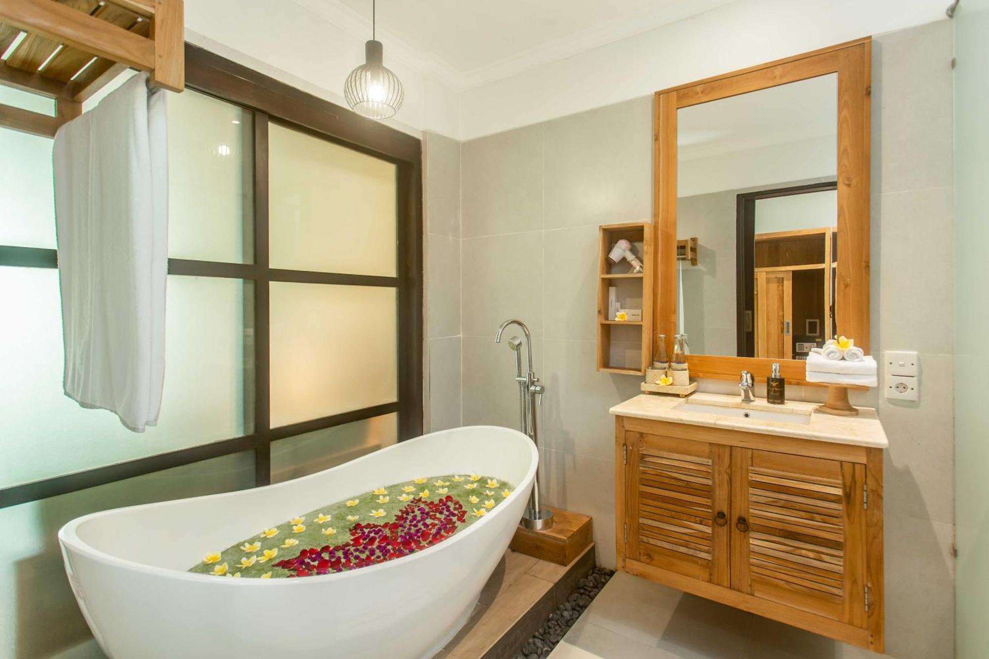 Manah Shanti Suites By Pramana Villas Ubud  Exterior photo
